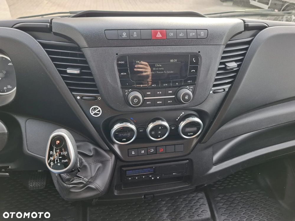 Iveco 72C18A8 Kontener Winda 15EP dmc 7200 70C18 Automat Firanka Plandeka Kabina Sypialna - 10