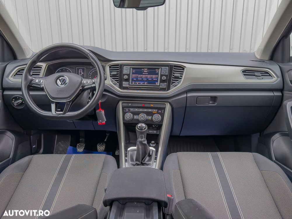 Volkswagen T-ROC 1.5 TSI ACT Style - 24