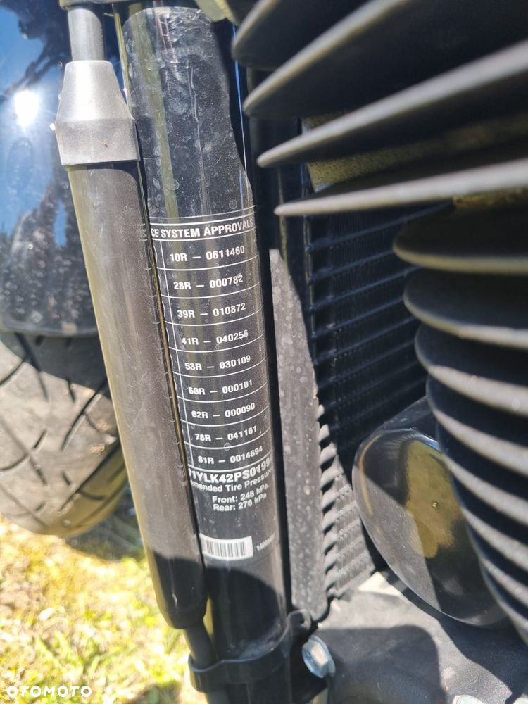 Harley-Davidson Dyna Fat Bob - 11