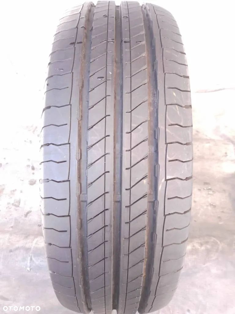 Continental VanContact Ultra 215/70 R15C 109/107S 2024 8-8.5mm - 1