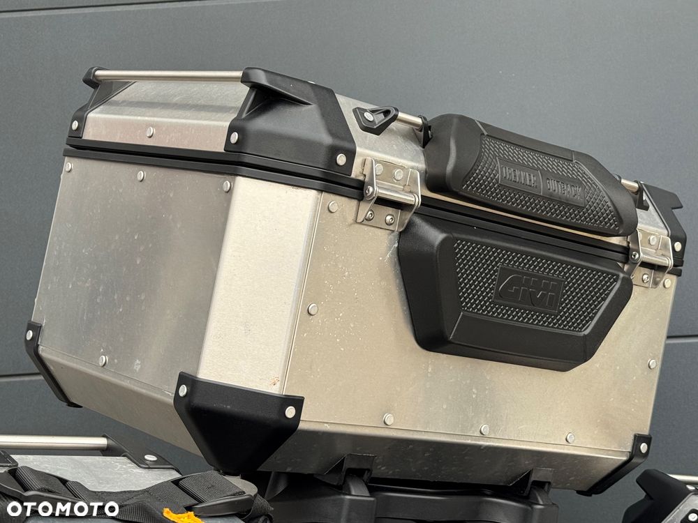 Suzuki V-STROM - 12