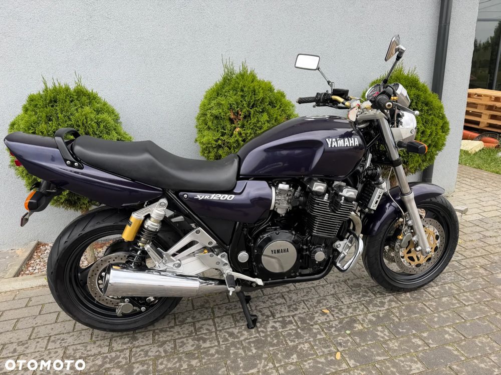 Yamaha XJR - 23