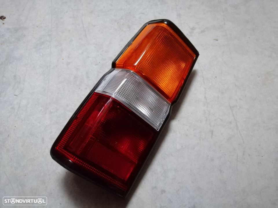 farolins de trás nissan Terrano 1 NOVO - 1