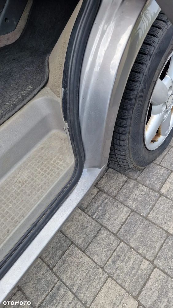 Volkswagen Caravelle - 14