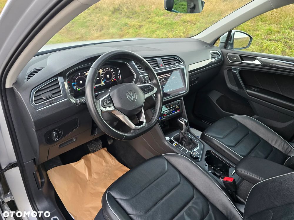 Volkswagen Tiguan 2.0 TDI SCR 4MotION DSG Elegance - 23