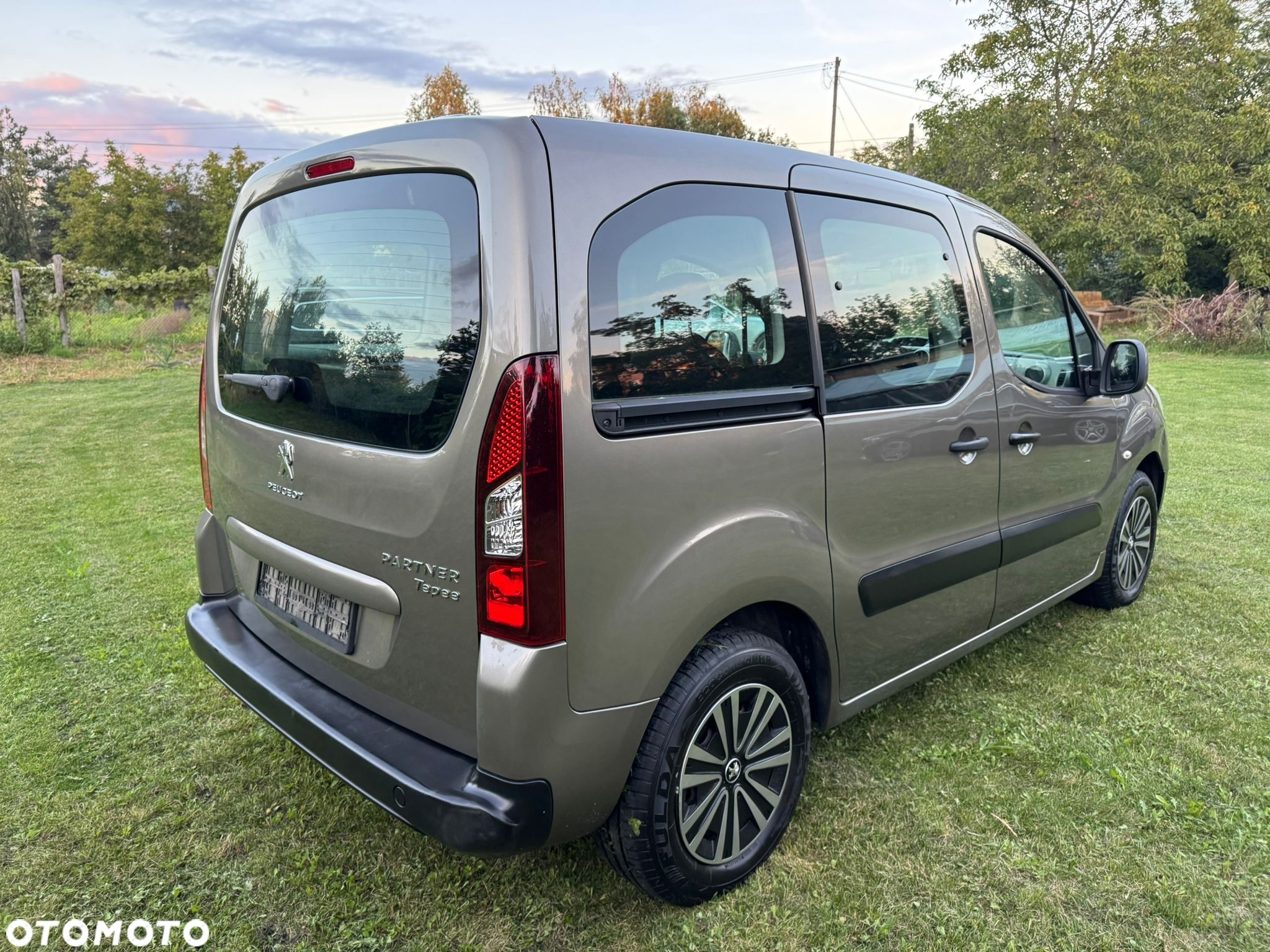 Peugeot Partner Tepee HDi 75 Esplanade - 4