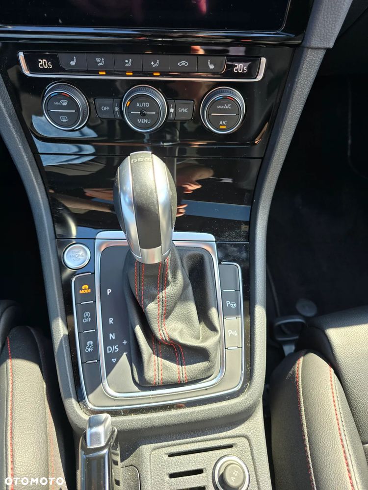 Volkswagen Golf VIII 2.0 TSI GTI DSG - 27
