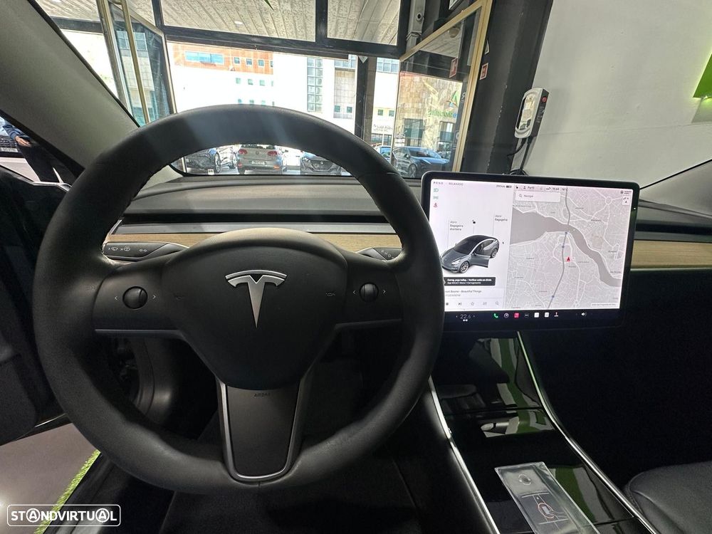 Tesla Model 3 Long-Range Dual Motor AWD - 33