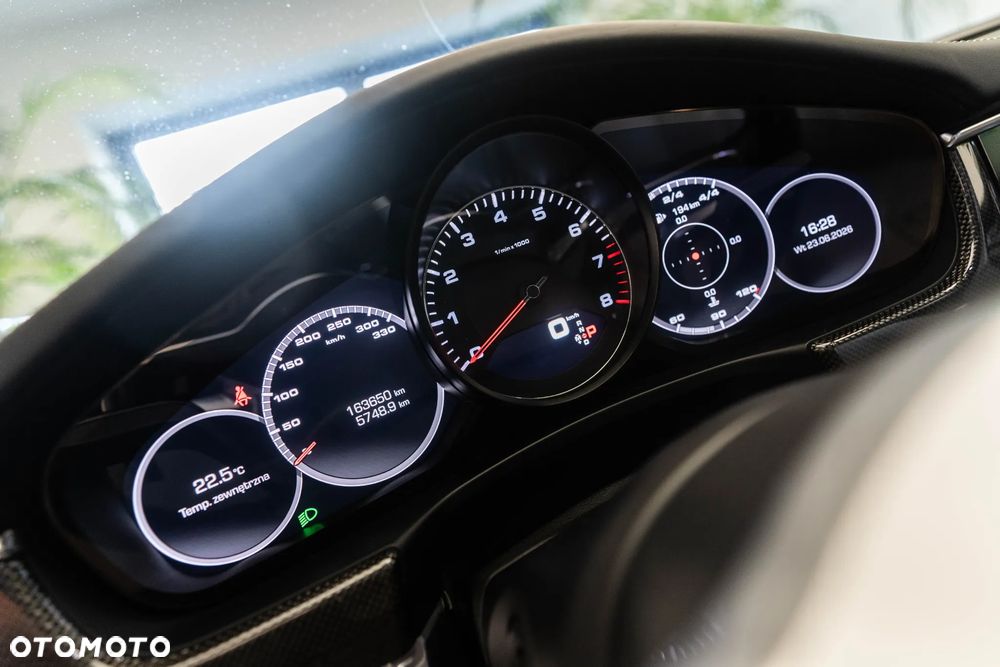 Porsche Panamera 4S - 18