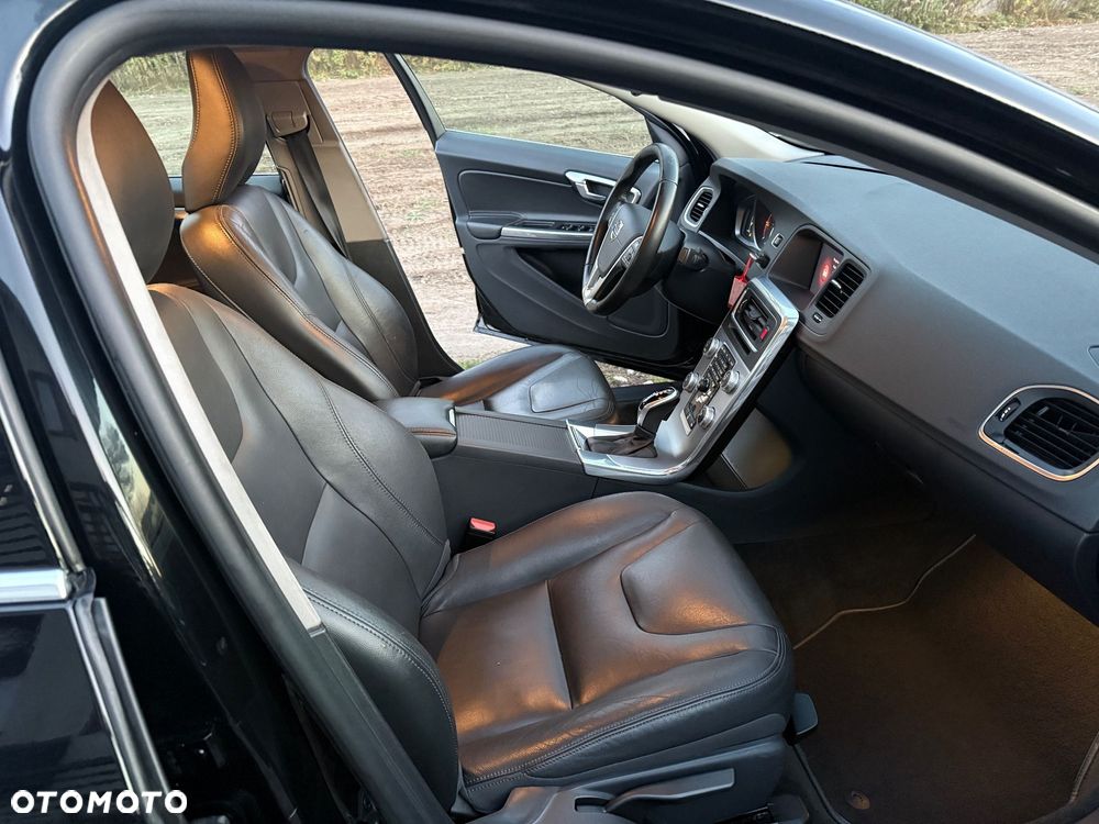 Volvo S60 D2 Drive-E Dynamic Edition (Momentum) - 24