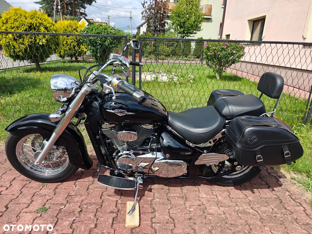 Suzuki Intruder - 10