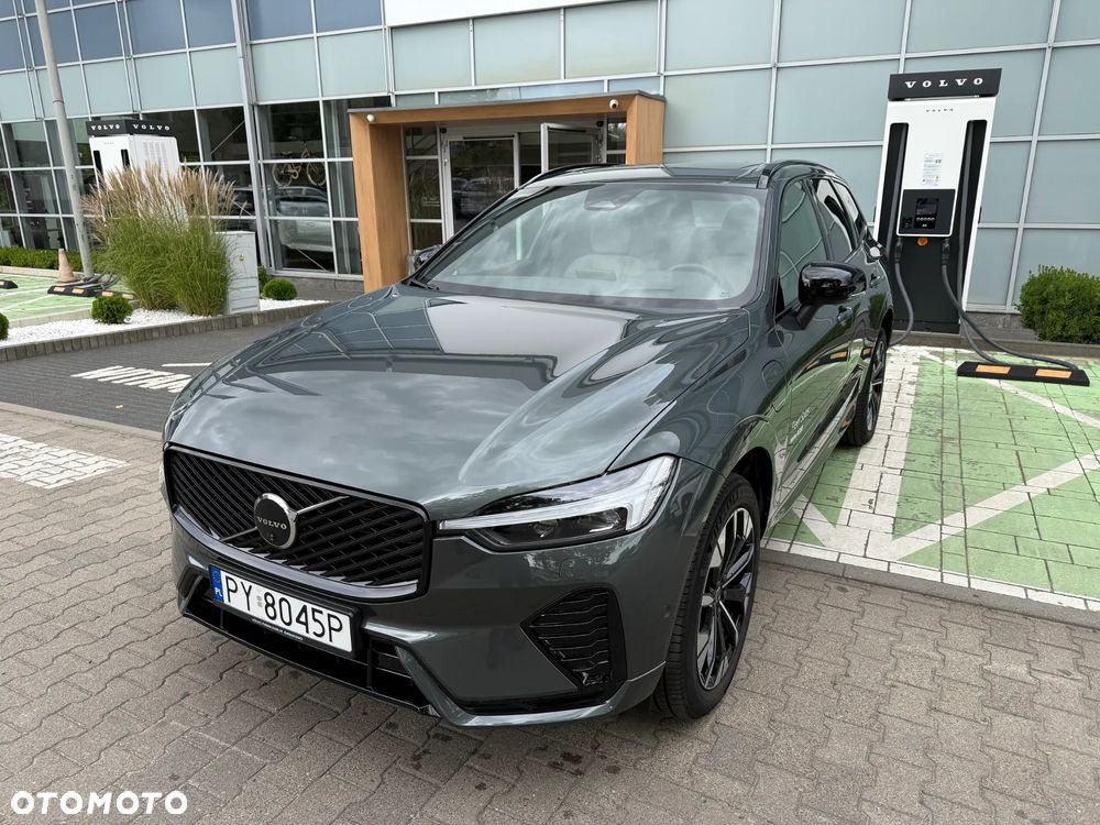 Volvo XC 60 T6 Plug-In Hybrid AWD Ultra Dark - 2