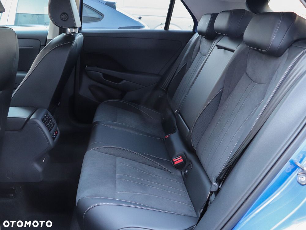 Volkswagen T-Roc - 13