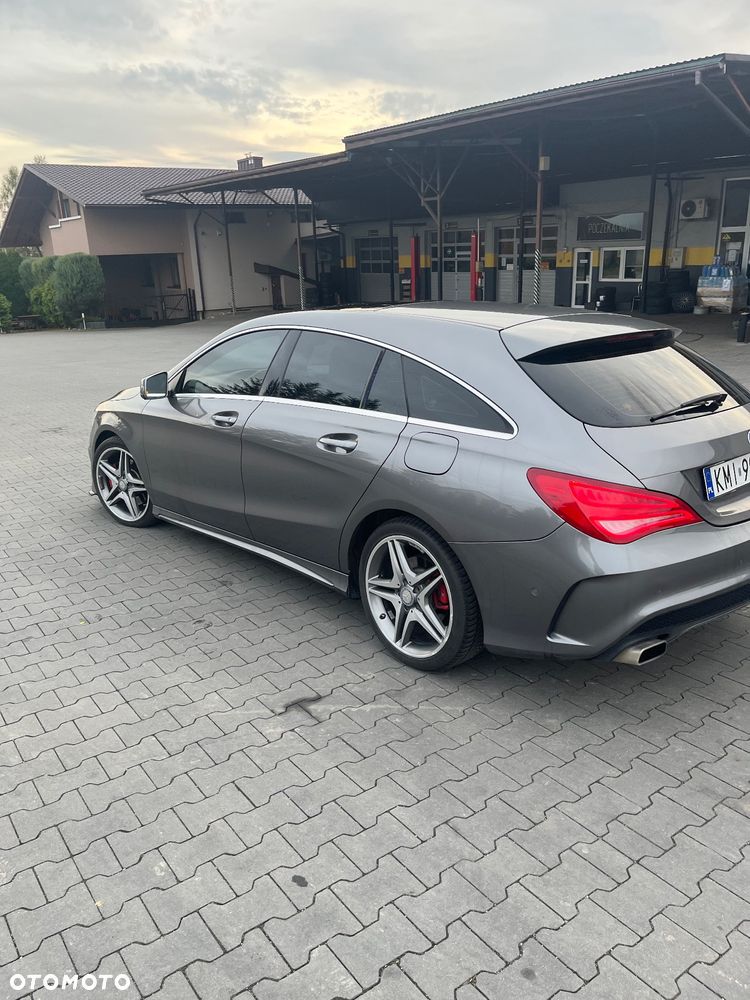Mercedes-Benz CLA Shooting Brake 250 AMG Line - 4