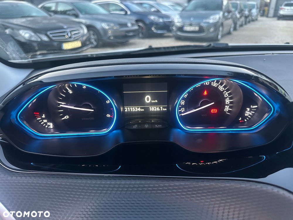 Peugeot 2008 BlueHDi FAP 120 STOP & START Allure - 26