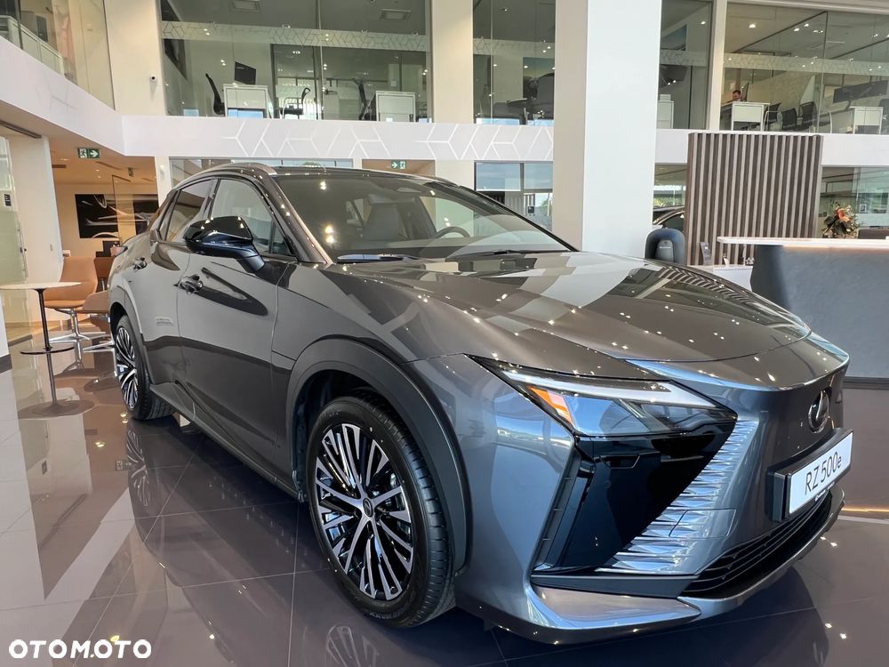 Lexus RZ - 2