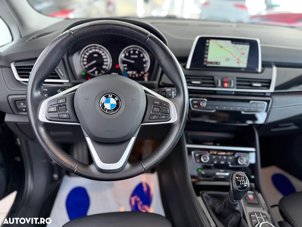 BMW Seria 2 216i Sport Line - 6