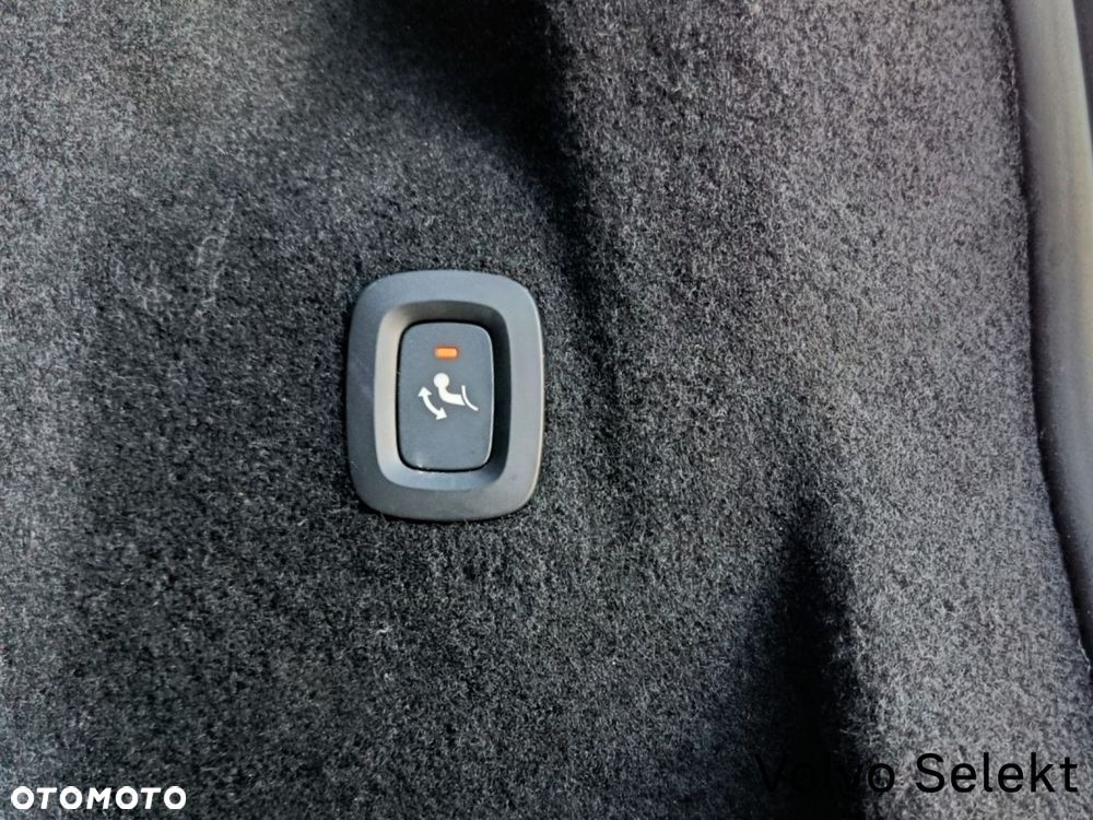 Volvo XC 60 - 30