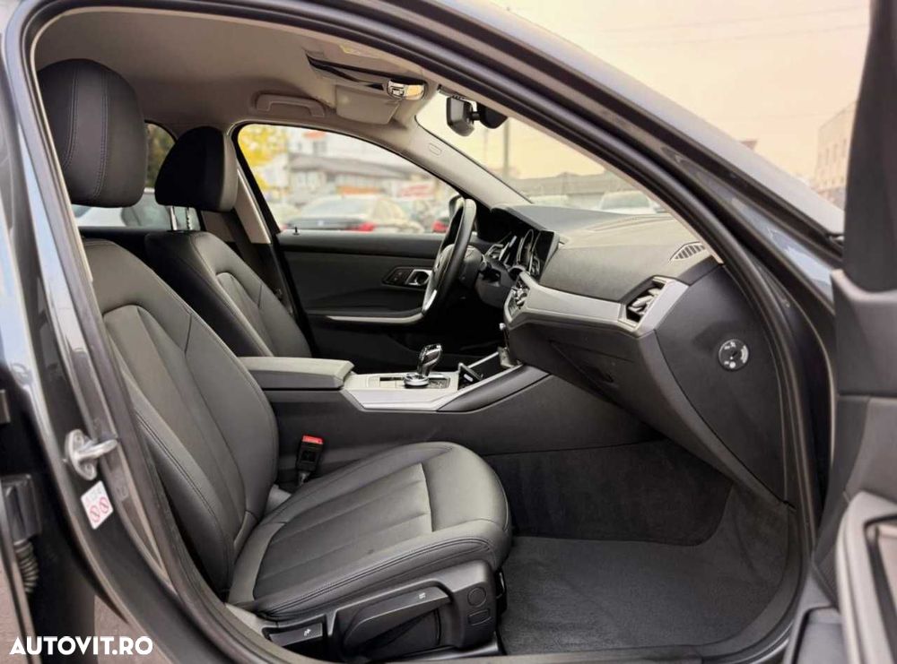 BMW Seria 3 320i AT - 18