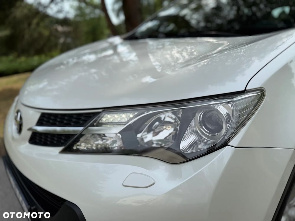 Toyota RAV4 2.0 Premium EU6 - 34