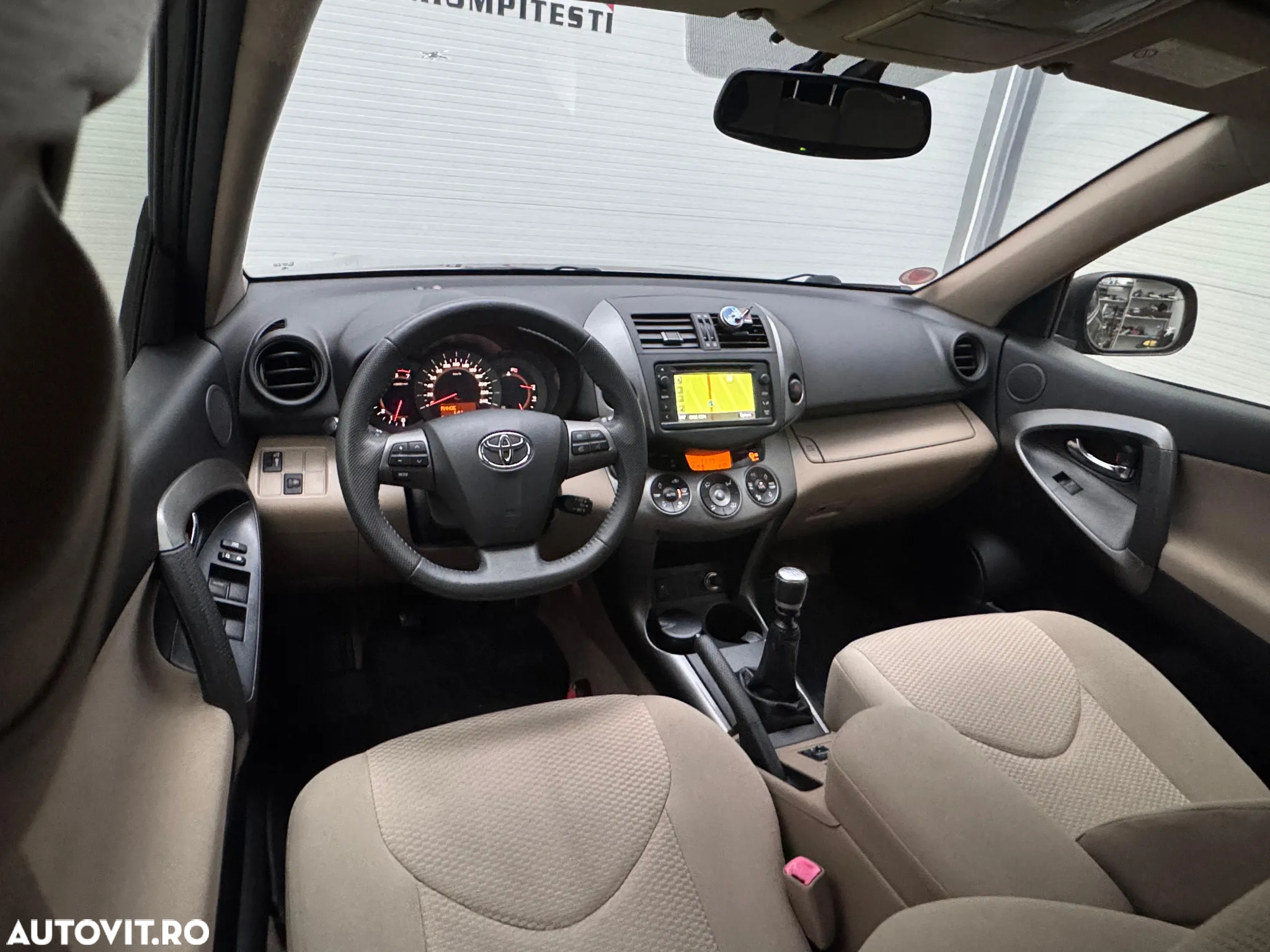 Toyota RAV4 - 6