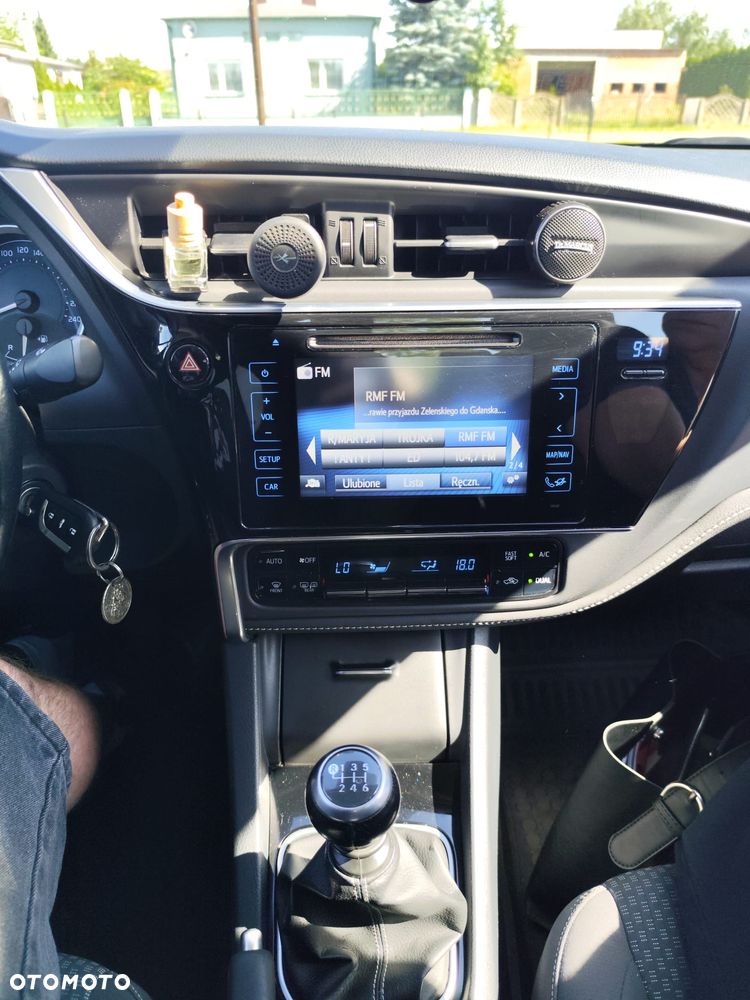 Toyota Corolla 1.6 Comfort - 11