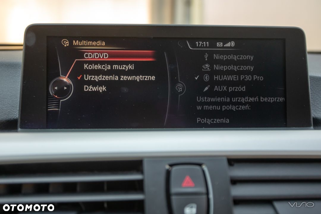 BMW Seria 3 318d DPF Touring Edition Sport - 11