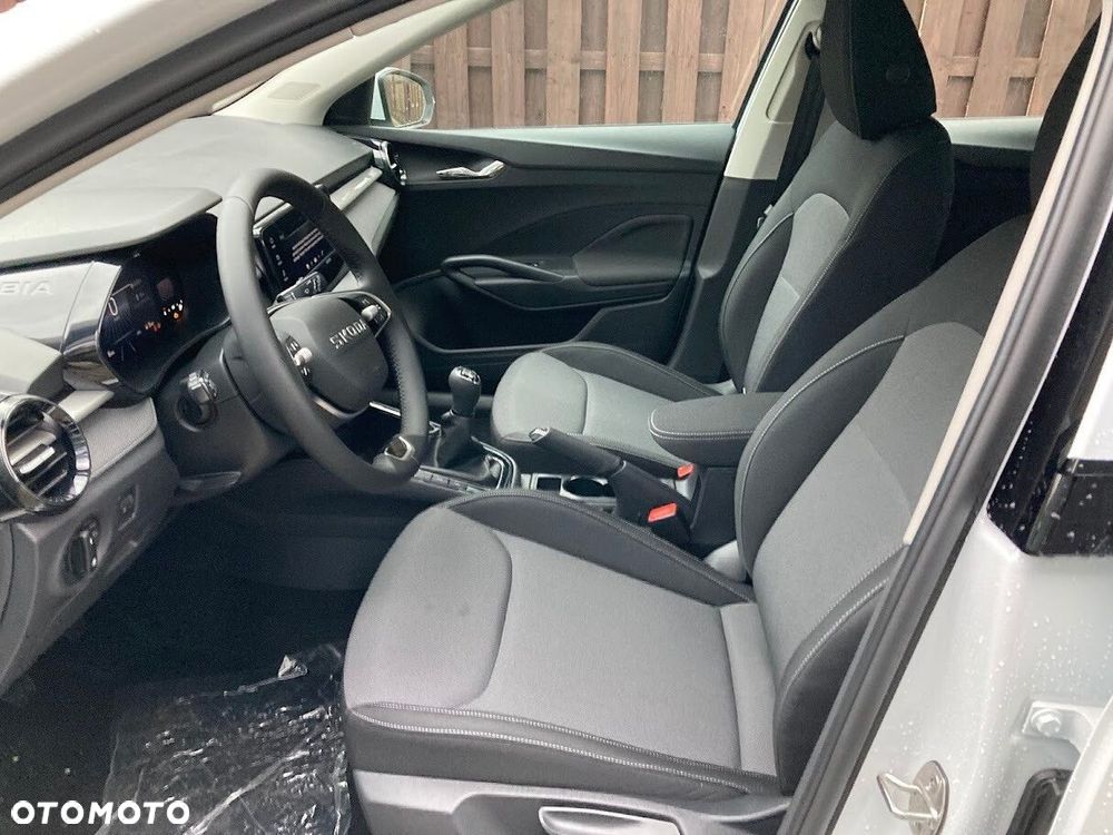 Skoda Fabia 1.0 TSI Drive - 6