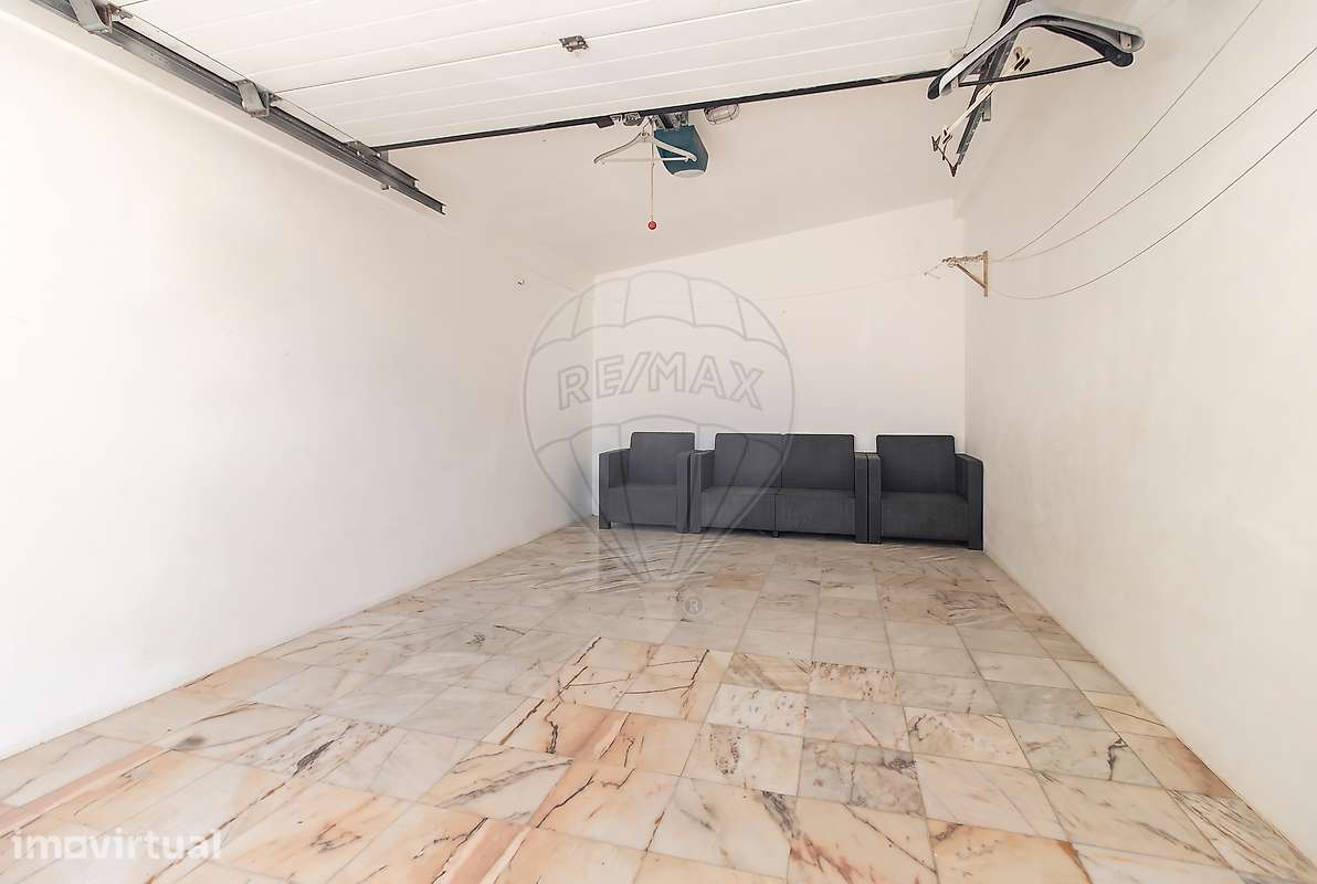 Moradia T4 com 570 m² de Terreno em São João das Lampas - Grande imagem: 2/44