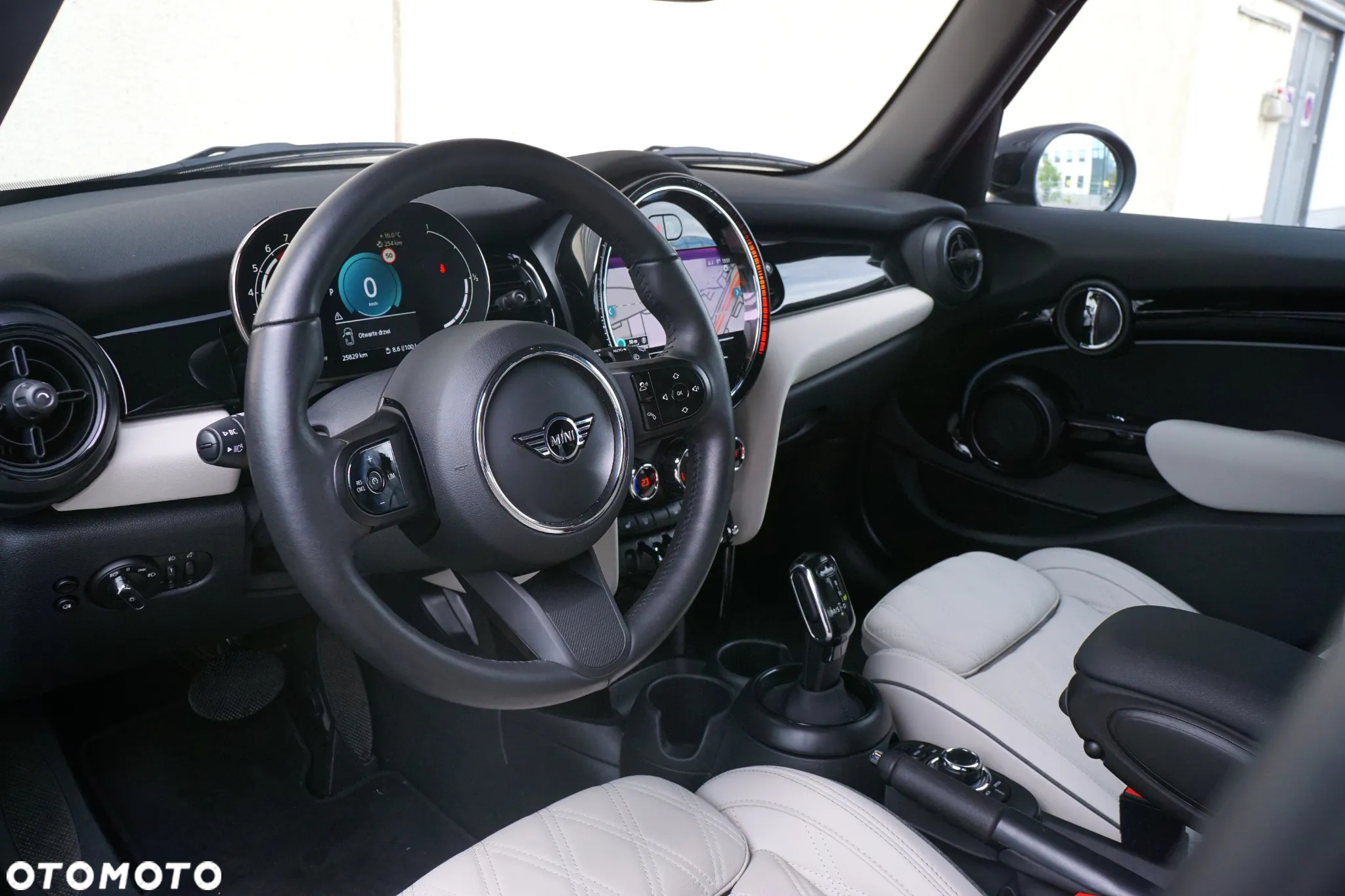 MINI Cooper Standard - 12