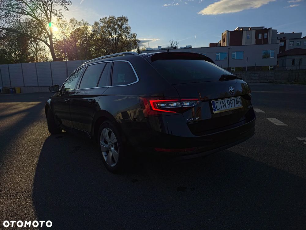 Skoda Superb 2.0 TDI DSG Style - 5