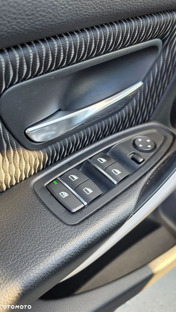 BMW Seria 3 320d - 20