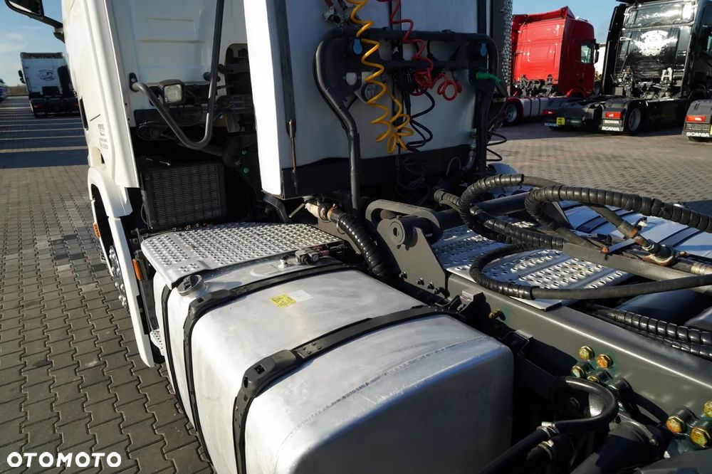 Scania R 650 / V8 / 6x4 / HYDRAULIKA /  DMC: 100.000 KG / I-PARK COOL / 3 OSIOWY CIĄGNIK SIODŁOWY / OPONY 100% - 13