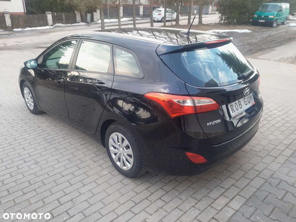 Hyundai i30 1.6 CRDI Trend - 3