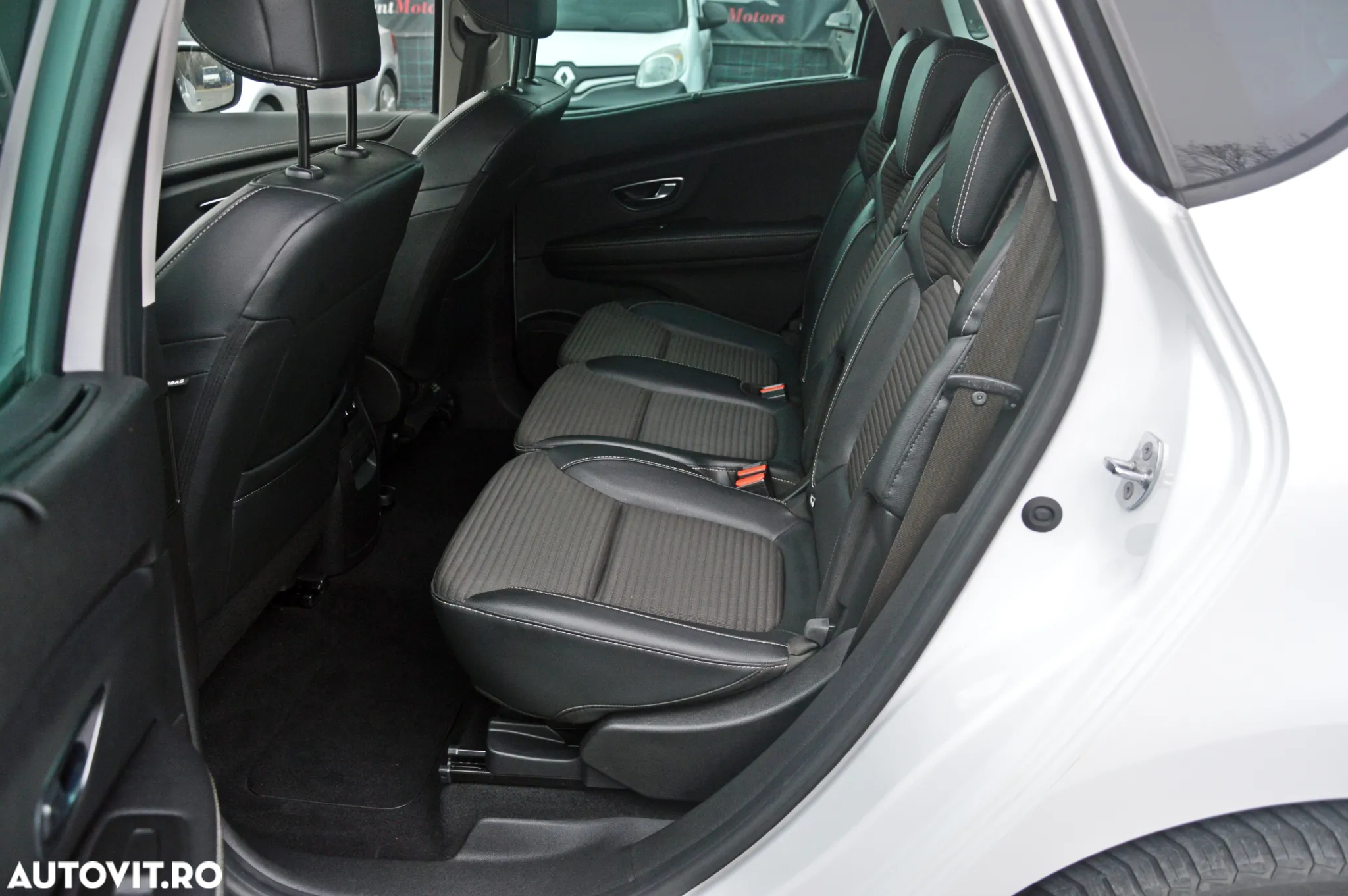 Renault Scenic BLUE dCi 120 EDC BOSE EDITION - 7