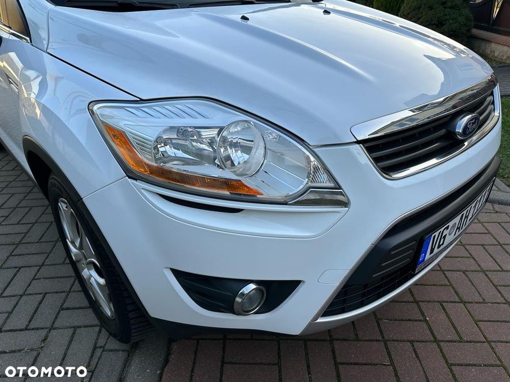 Ford Kuga - 12