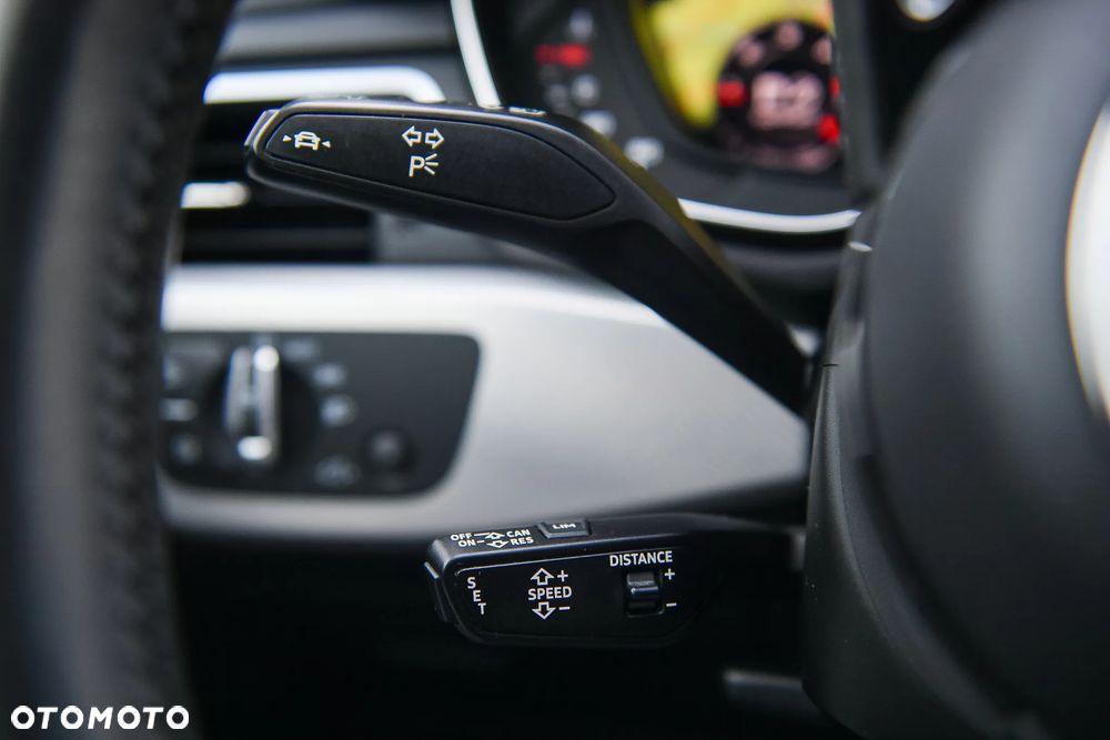 Audi A4 Avant 40 TDI quattro S tronic - 30