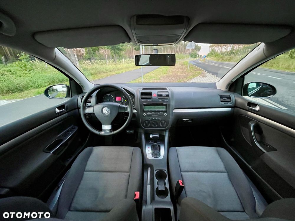 Volkswagen Golf V 1.9 TDI Comfortline DSG - 14