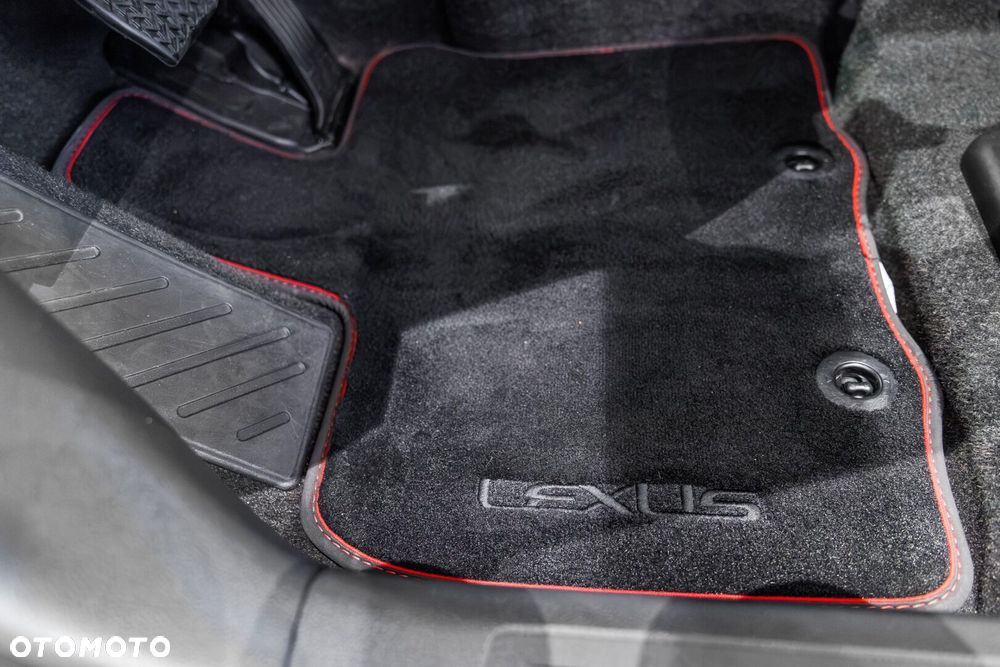 Lexus LBX 1.5 Hybrid Emotion - 30