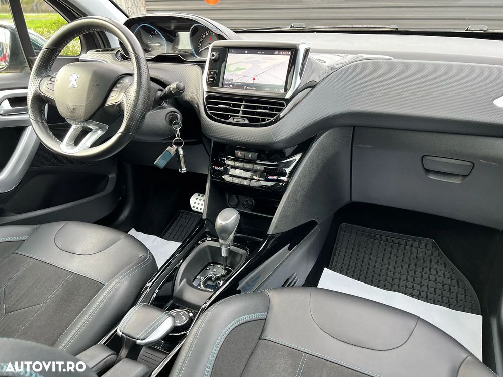 Peugeot 2008 1.2 PureTech Turbo EAT6 S&S Allure - 7