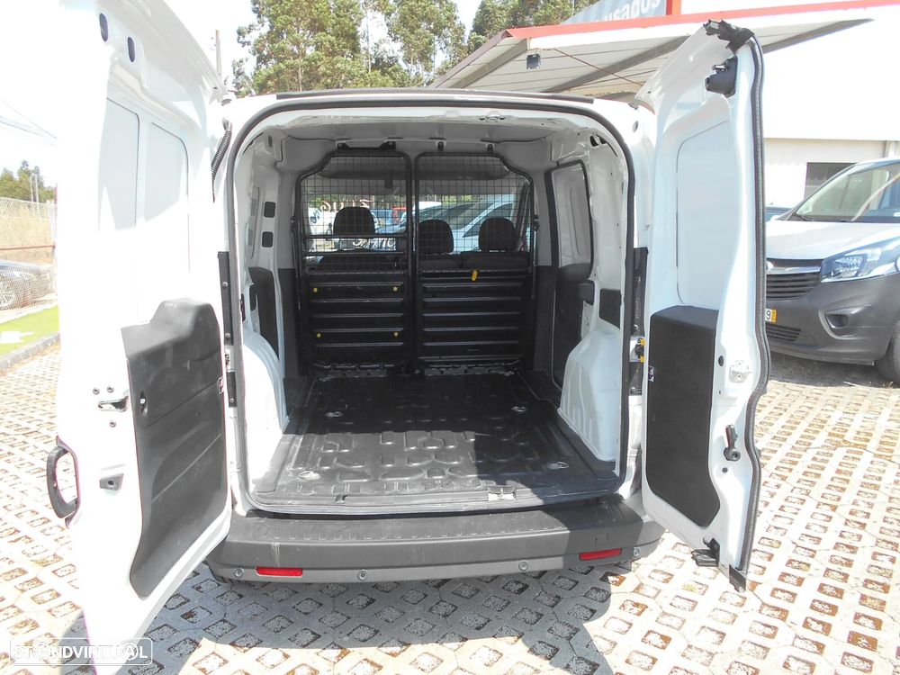 Fiat DOBLO 3Lug. COM AC - 7
