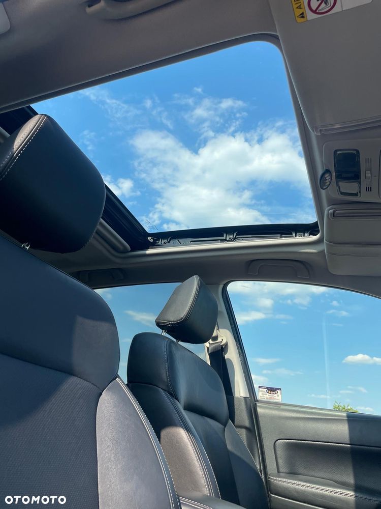 Subaru Forester 2.0 XT Platinum Lineartronic - 12