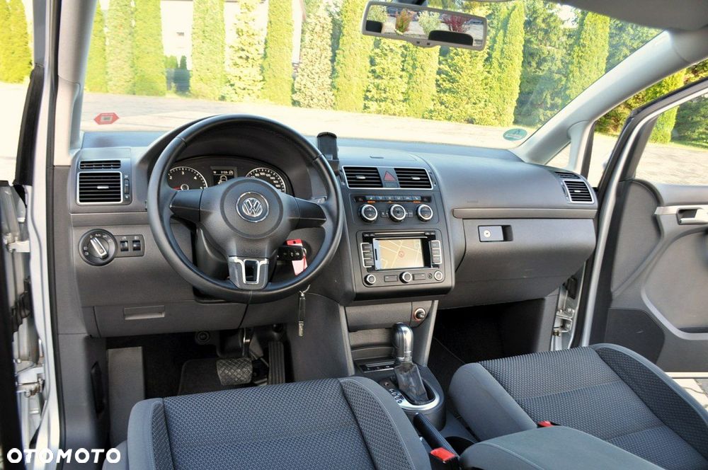 Volkswagen Touran - 28