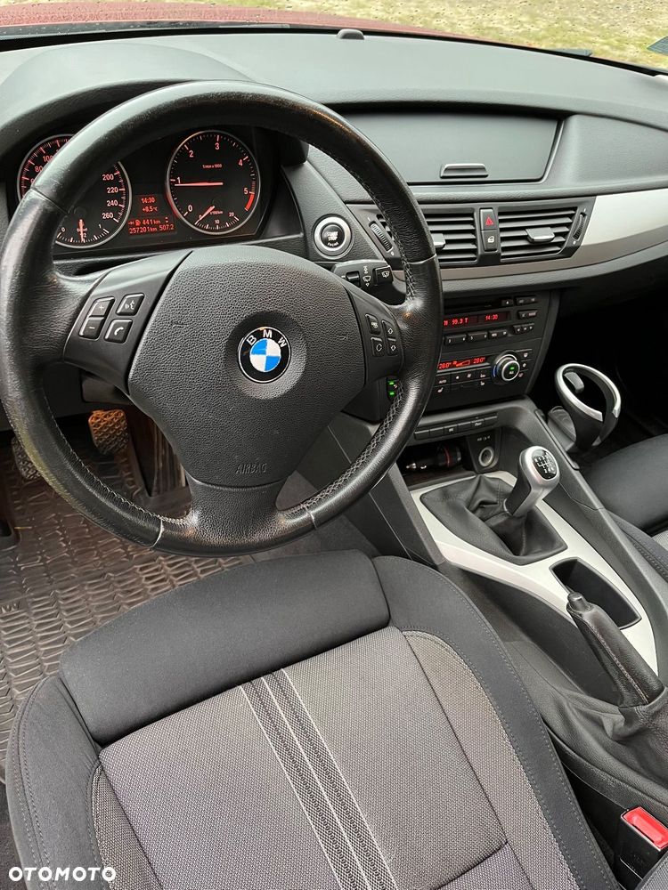 BMW X1 sDrive18d - 15