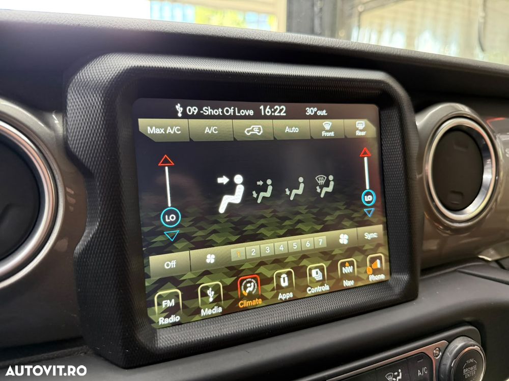 Jeep Wrangler 2.2 CRD AT8 Sahara - 13