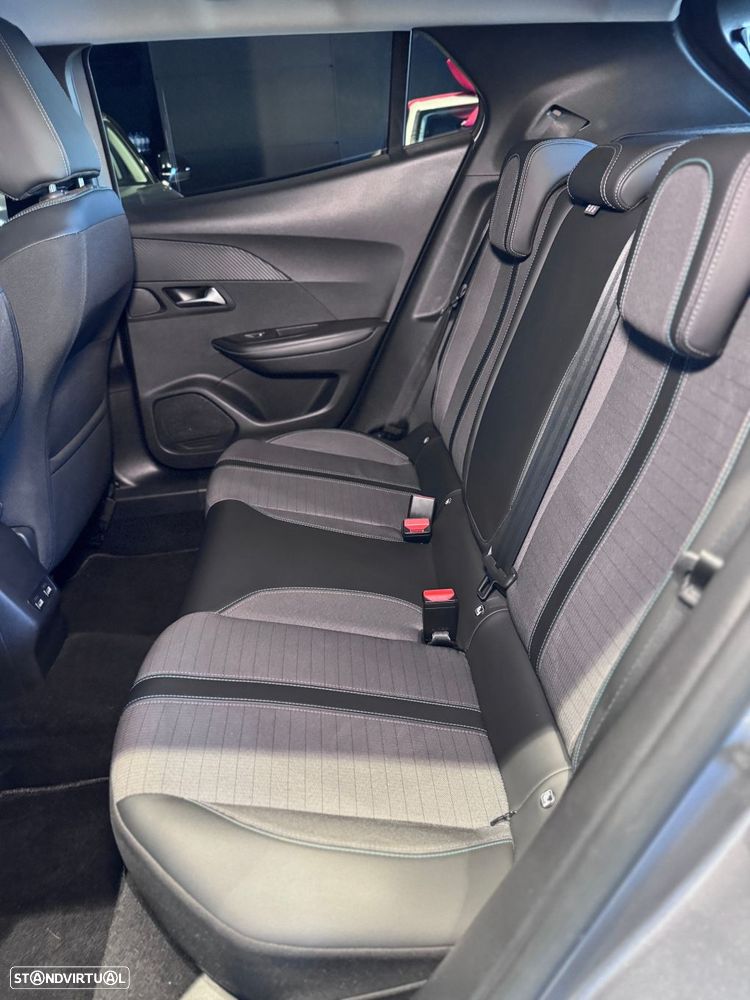 Peugeot 2008 1.2 PureTech Allure Pack - 46