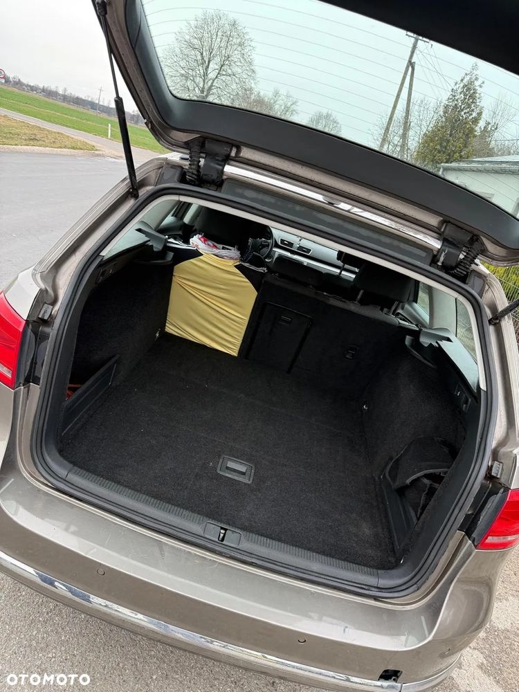 Volkswagen Passat - 17