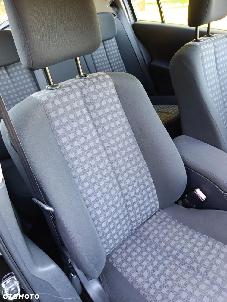 Renault Megane 1.6 Avantage - 16