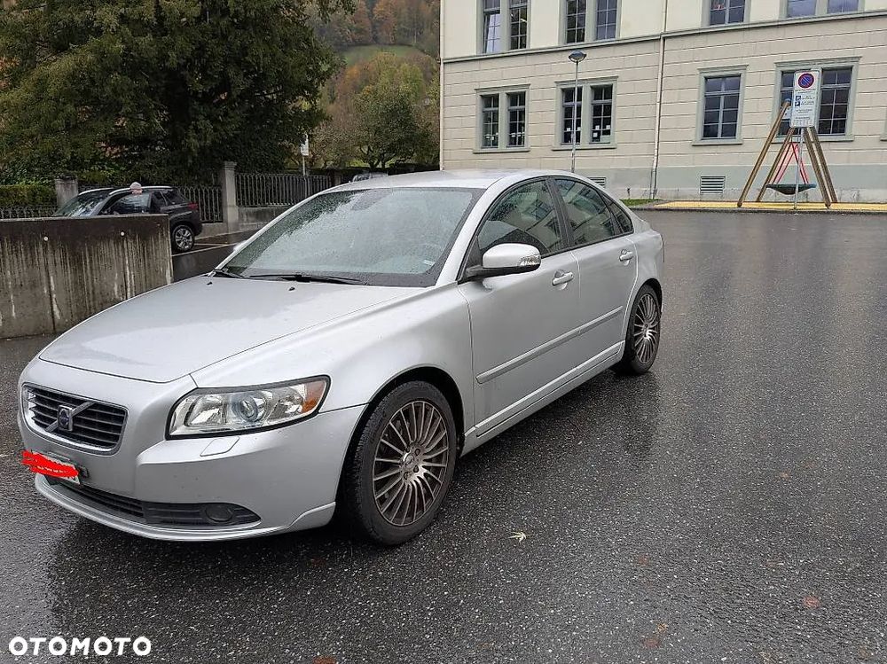 Volvo S40 T5 Momentum - 1