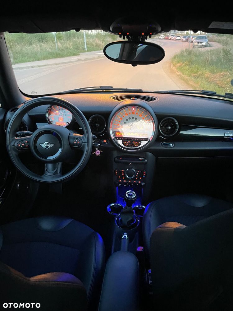 MINI ONE Standard - 5